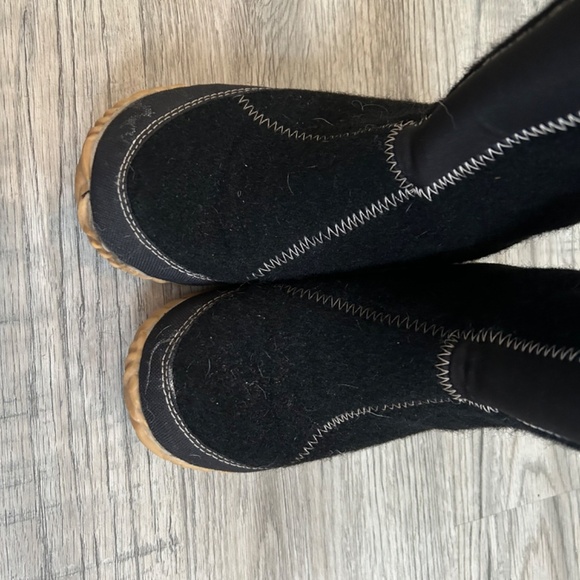 Sorel Cozy Cate Recycled Felt Faux Fur Sz 38.5 - Picture 5 of 11